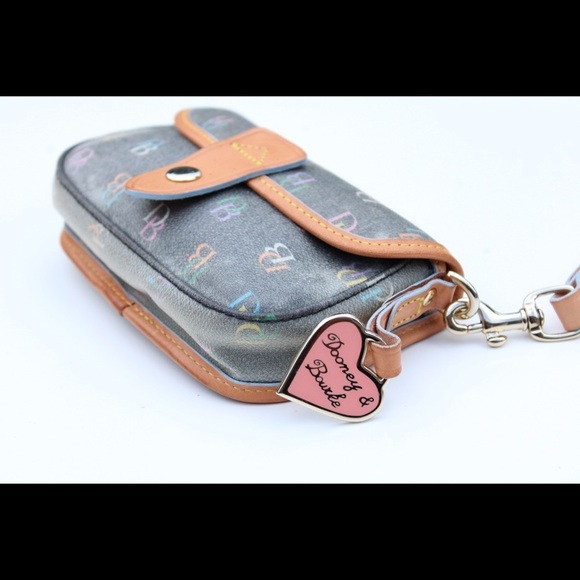 Dooney & Bourke logo wrislet - Picture 1 of 8
